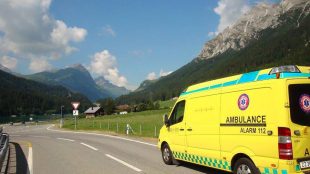 Liggende sygetransport er den perfekte service for dig som rejser i EU